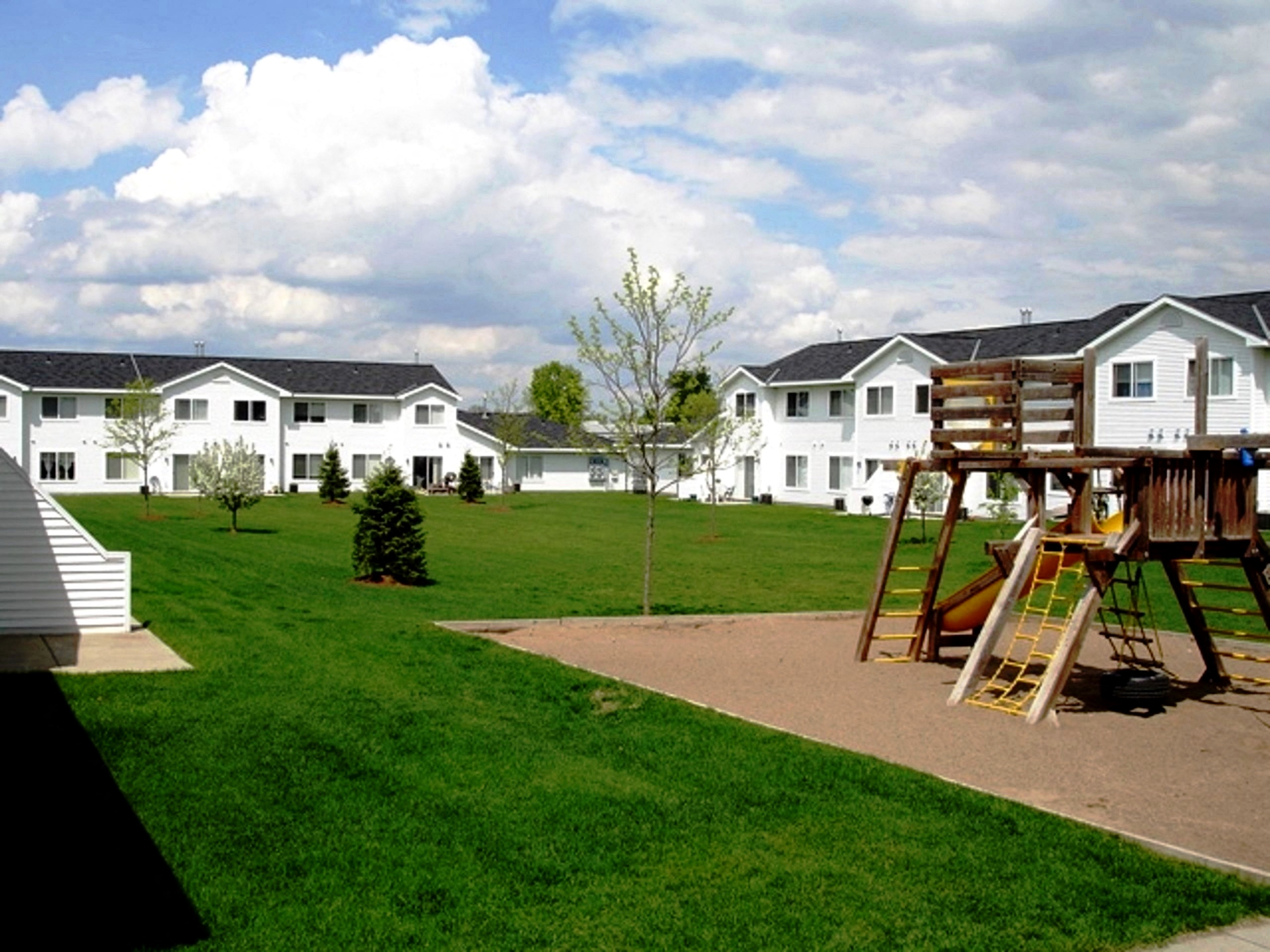 Brookstone Townhomes Apartments in Hudson, WI